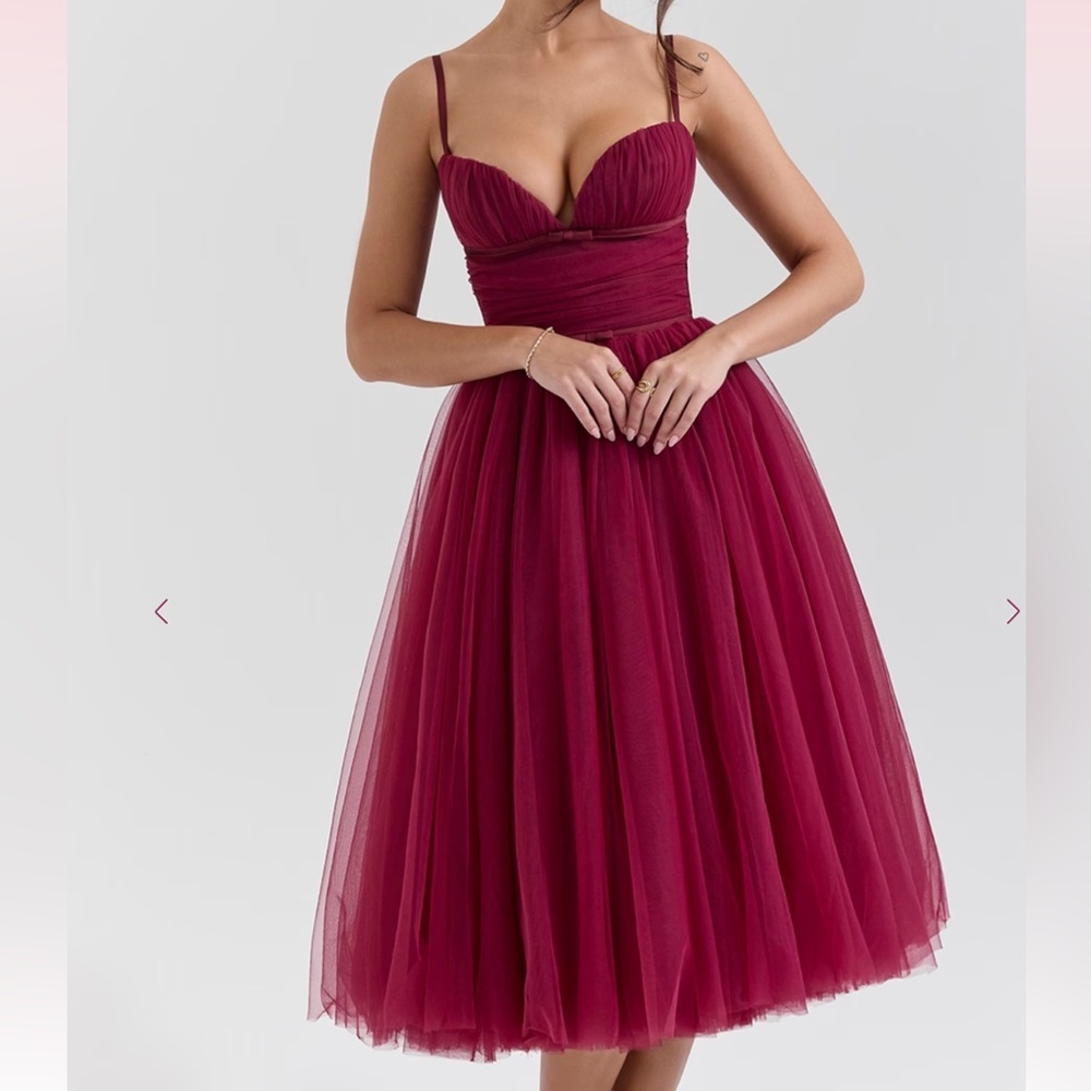 NWT House of CB S Countess Cabernet Tulle Midi Dress